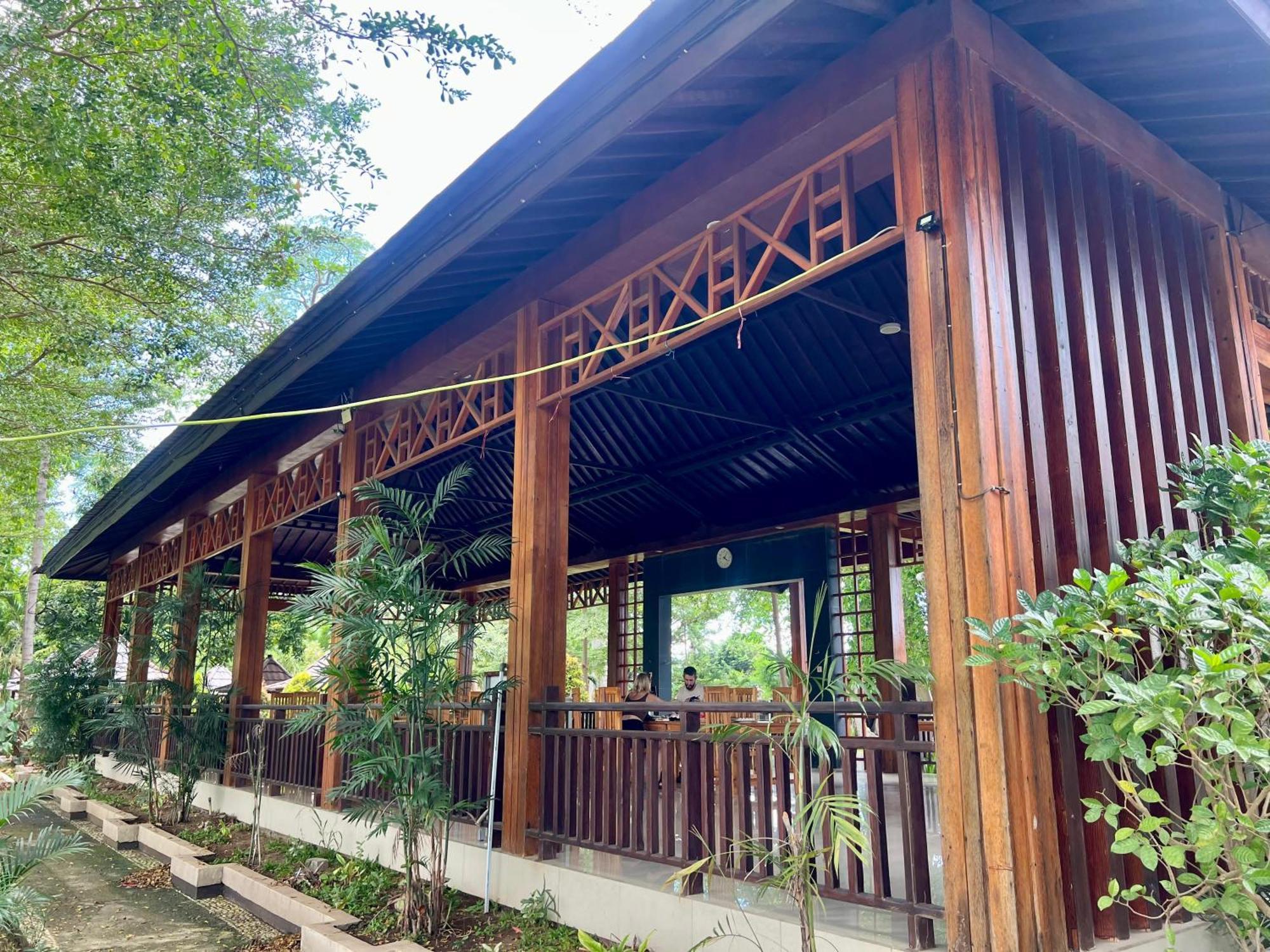 Pohon Purba Resort & Restaurant Labuhan Pandan ภายนอก รูปภาพ