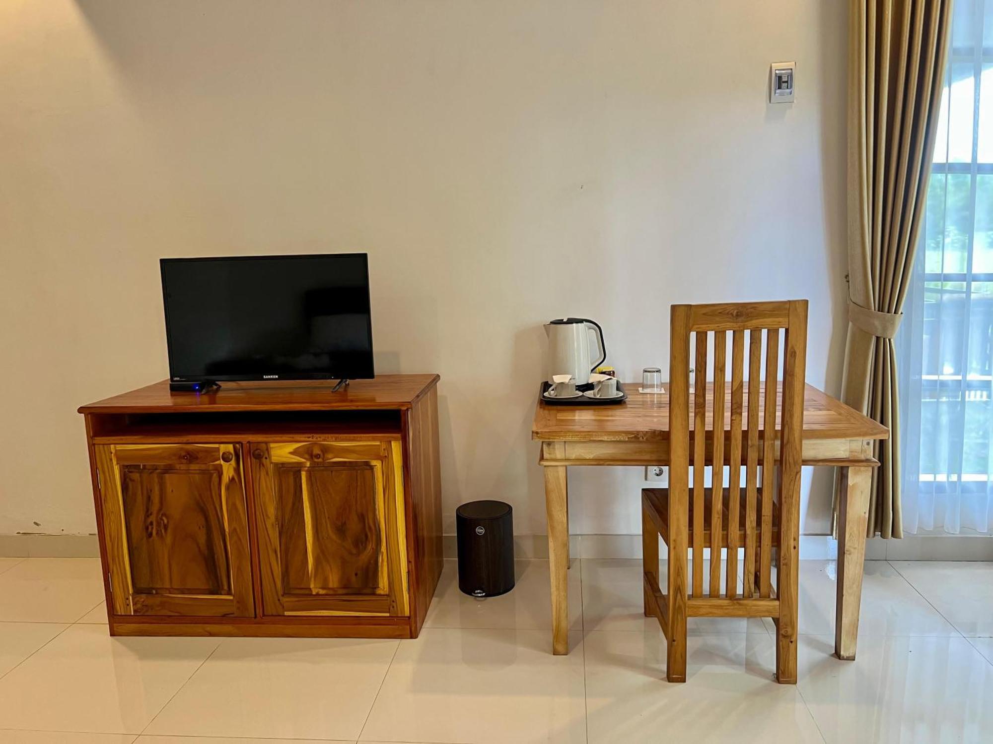 Pohon Purba Resort & Restaurant Labuhan Pandan ภายนอก รูปภาพ